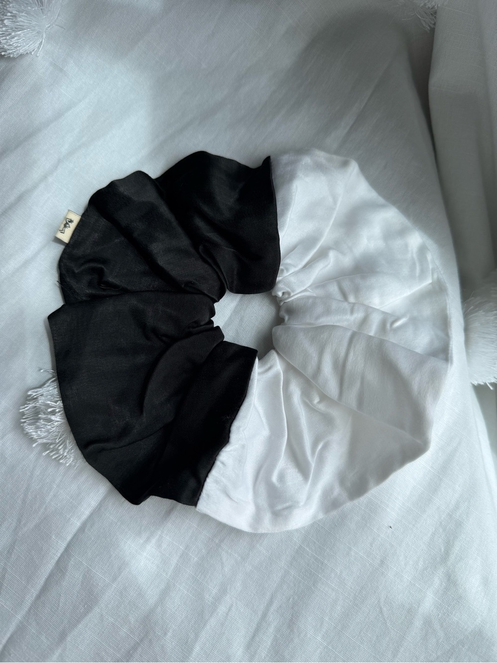 FASHION BRAND COMPANY Jumbo Black and White Satin Scrunchie